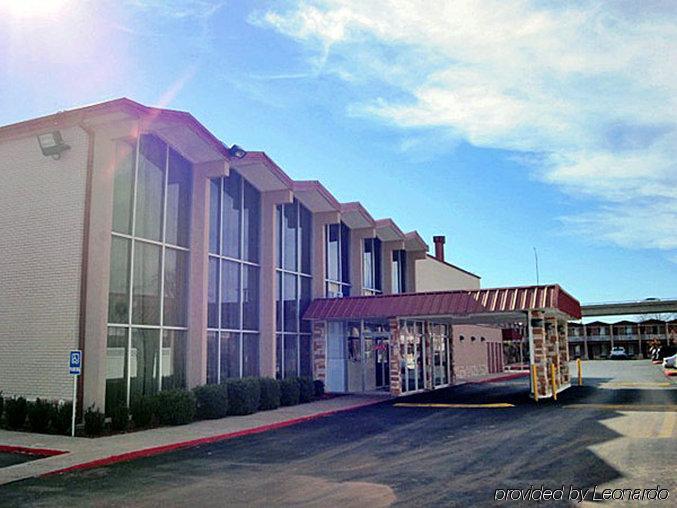Delux Inn Wichita Falls Amenities photo